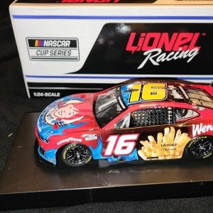 豊富なギフト 1/24's Series Cup NASCAR | Forums Crazy Diecast ミニカー